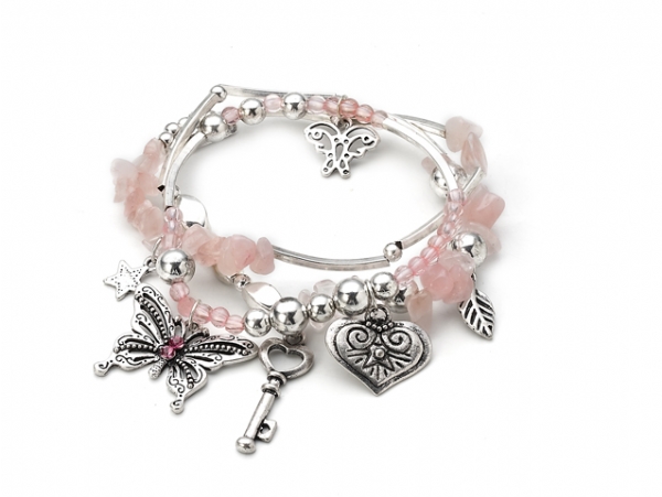 bracelet perles et charme papillon  