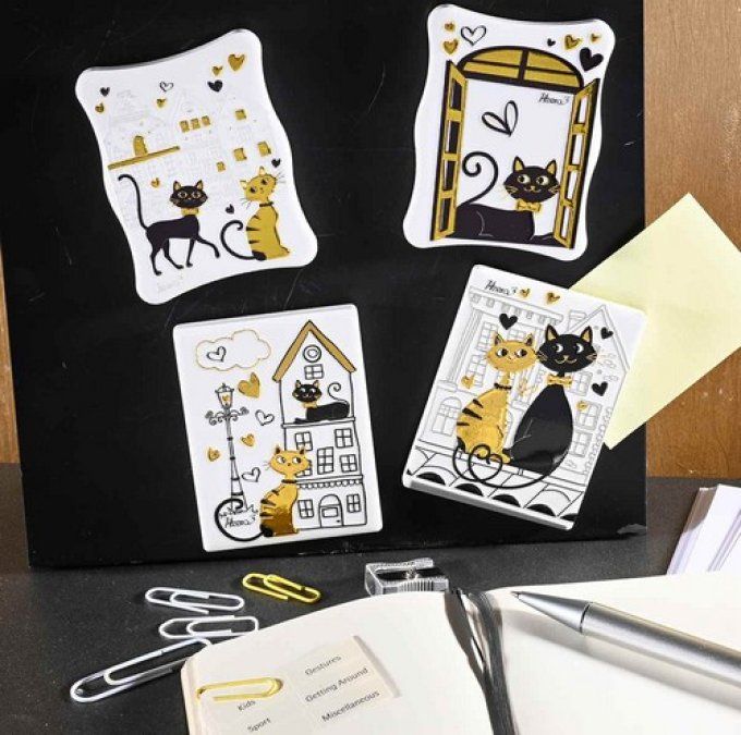 Aimant chat pretty cat détail doré.