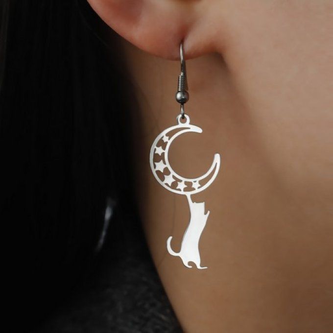 Boucles d'oreille un chat s'accroche à la lune. - Toutenchat