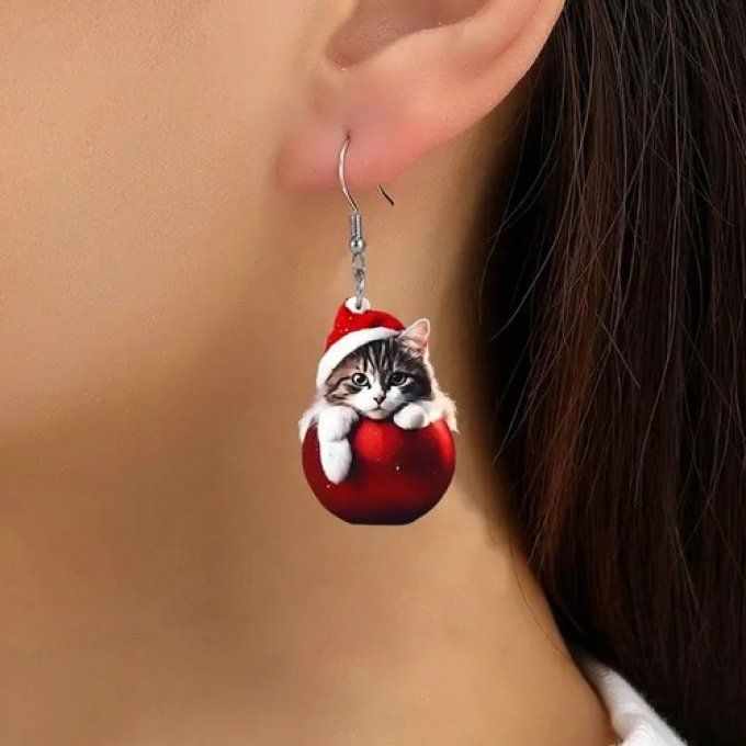 Boucles d'oreille chat de noel et boule rouge