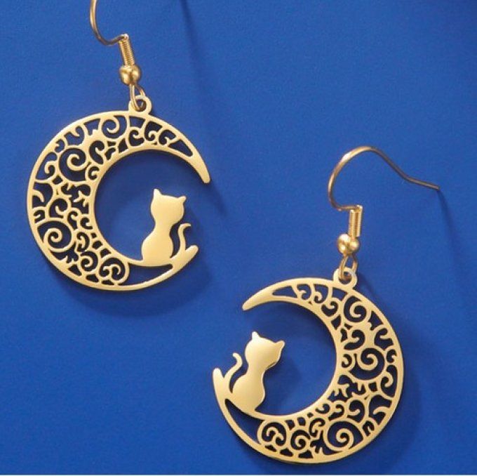 Boucles d'oreille un chat s'accroche à la lune. - Toutenchat