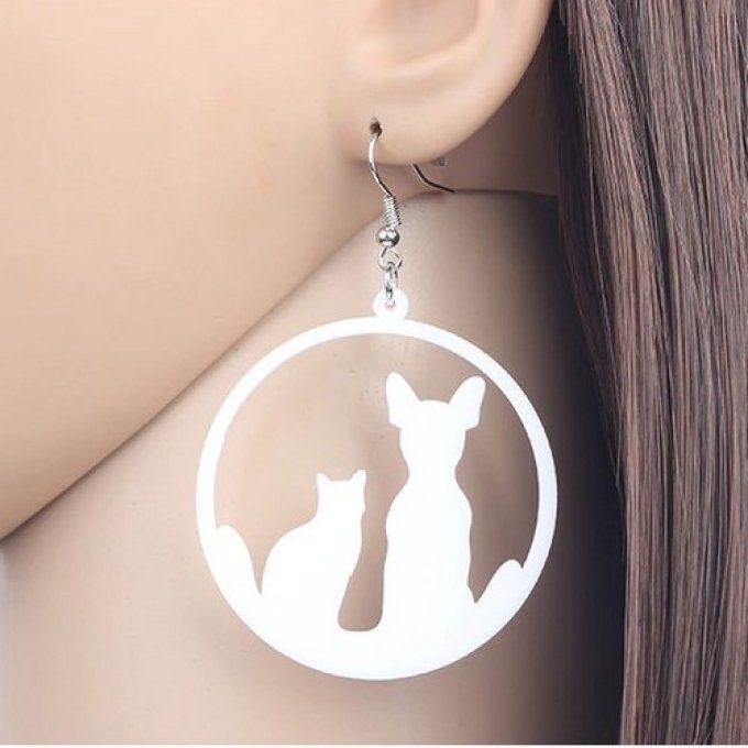 Boucles d'oreille chat et chien noir ou blanc.