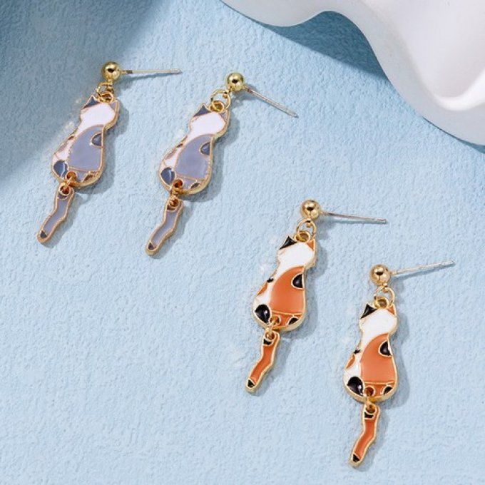 Boucles d'oreille chat émail.