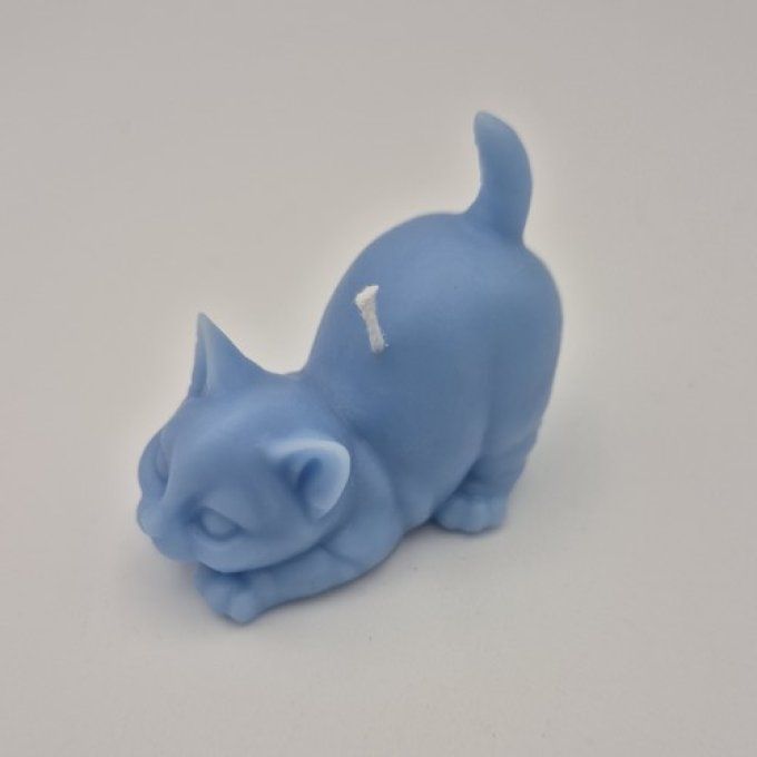 Bougie petit chat couché.