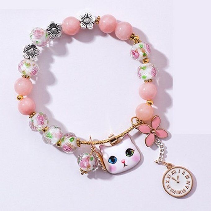 Bracelet chat perles roses et fleurs.