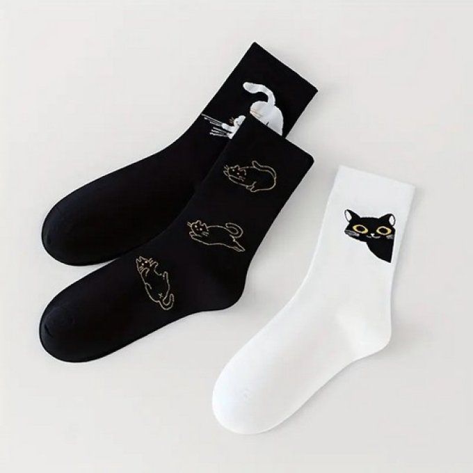 Chaussette noire ou blanche chats espiègles