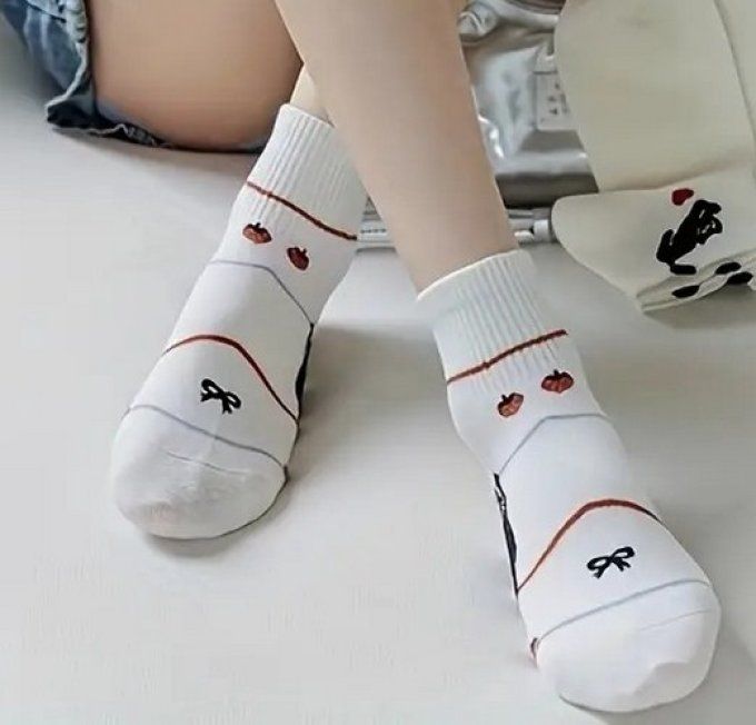 Chaussette courte blanche chat noir
