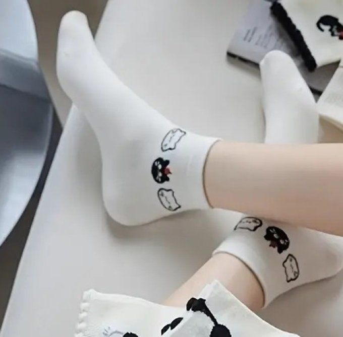 Chaussette courte blanche chat noir