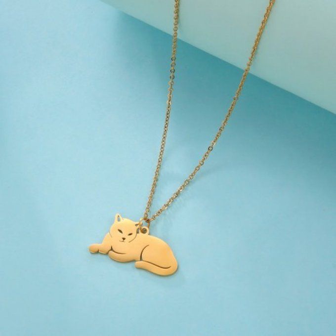 Collier chat couché ton or ou argent.