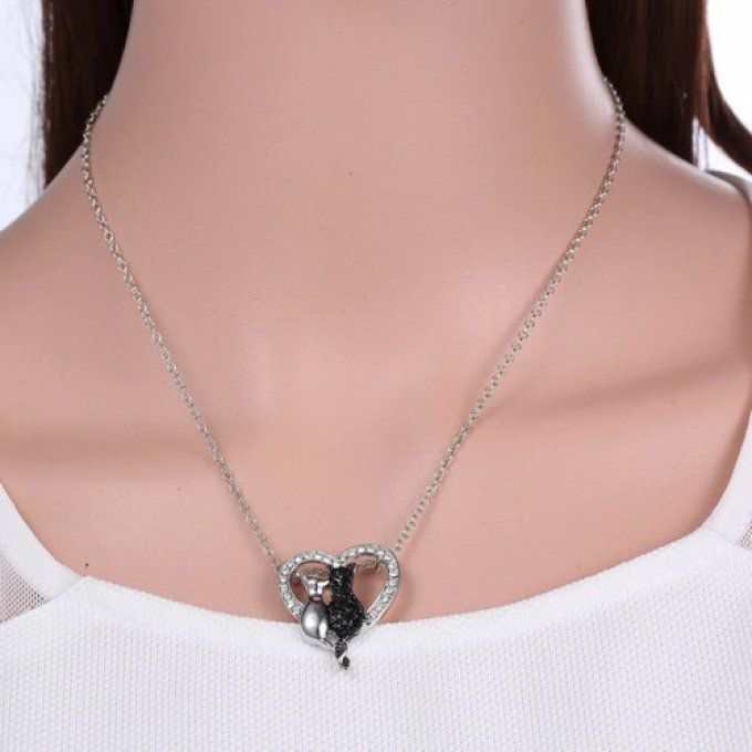 Collier chats noir et gris sur un coeur