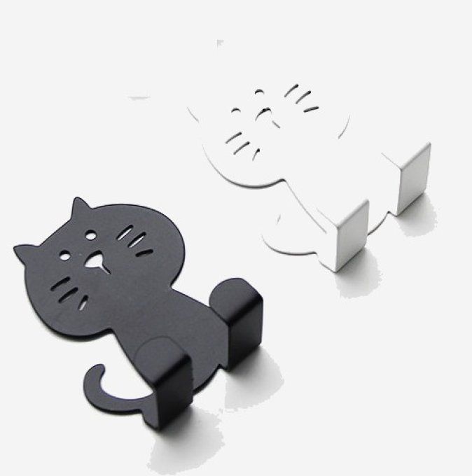 Crochet chat assis noir ou blanc .