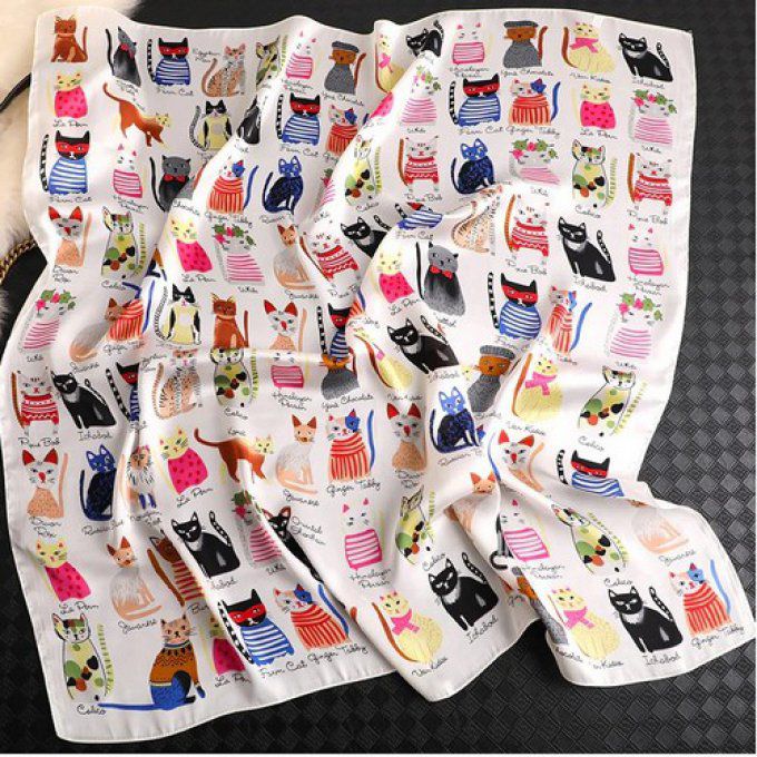 Foulard races de chat 