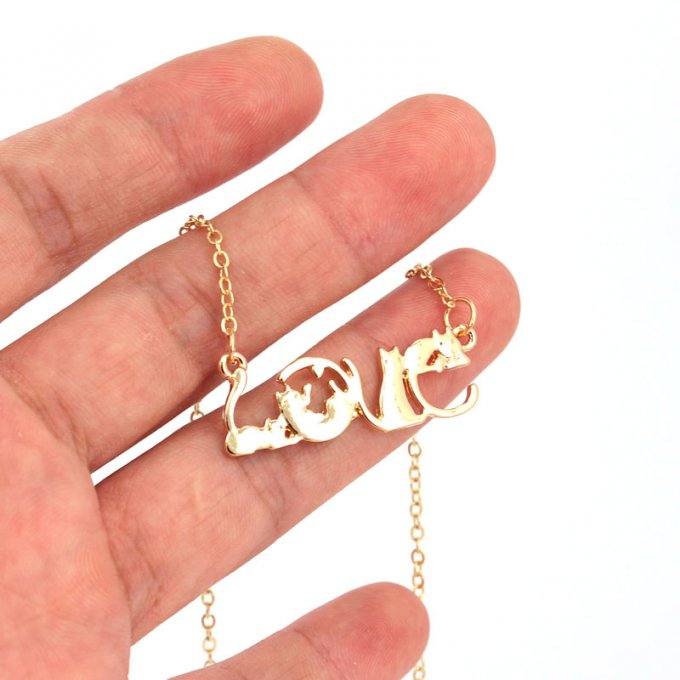 Collier Cat in Love