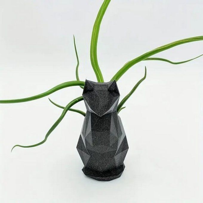 Pot à plantes chat noir assis 