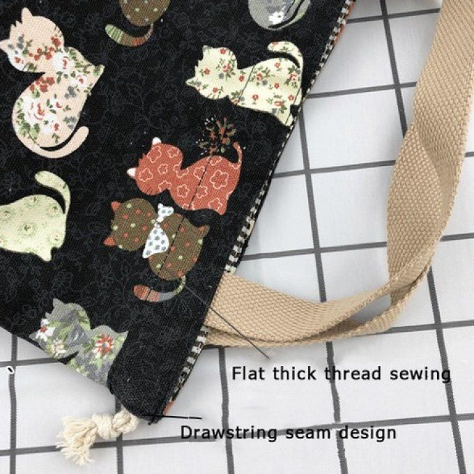 Petit sac décor chats à lacet.