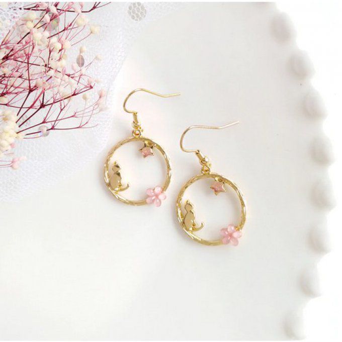 Boucles d'oreille chat et fleur tout en rondeur