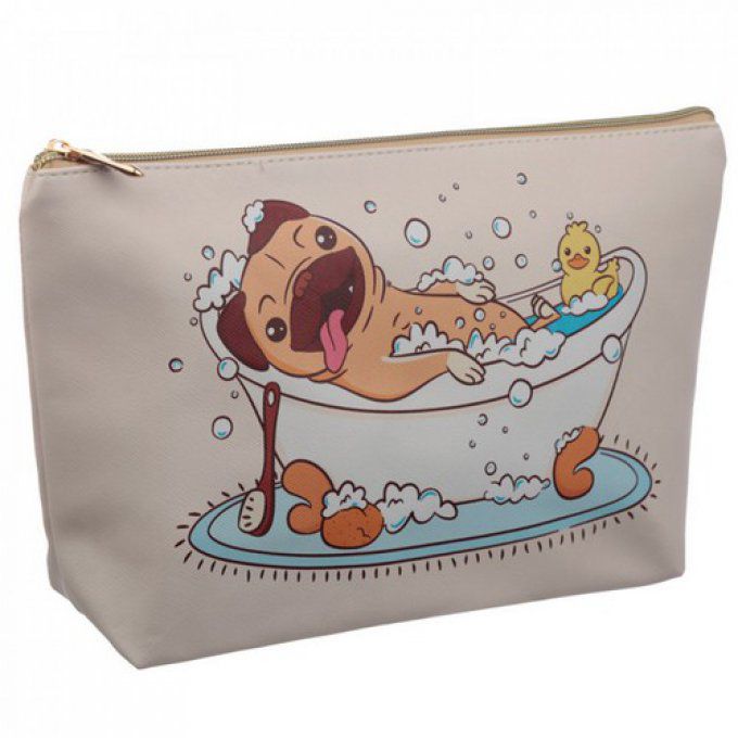 Trousse de toilette chien dans son bain